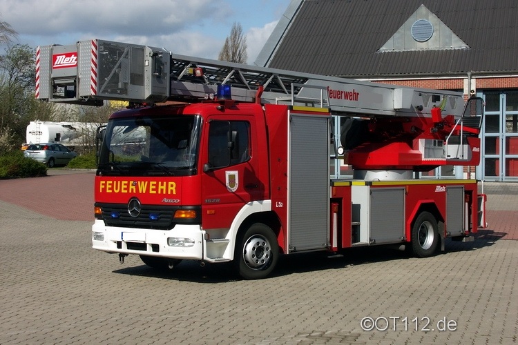 Fahrzeuge der Feuerwehr Rettungsstadt  Dlk23-10